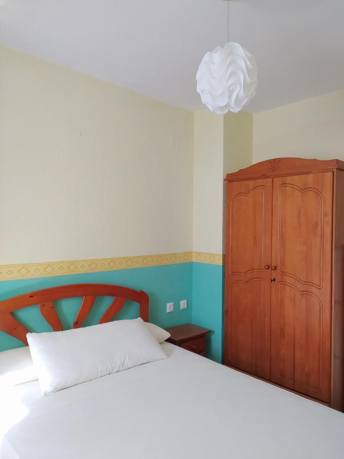 Chalet Adosado Con Azotea Andaluza Y Patio, Junto A La Playa Ісла-Крістіна Екстер'єр фото