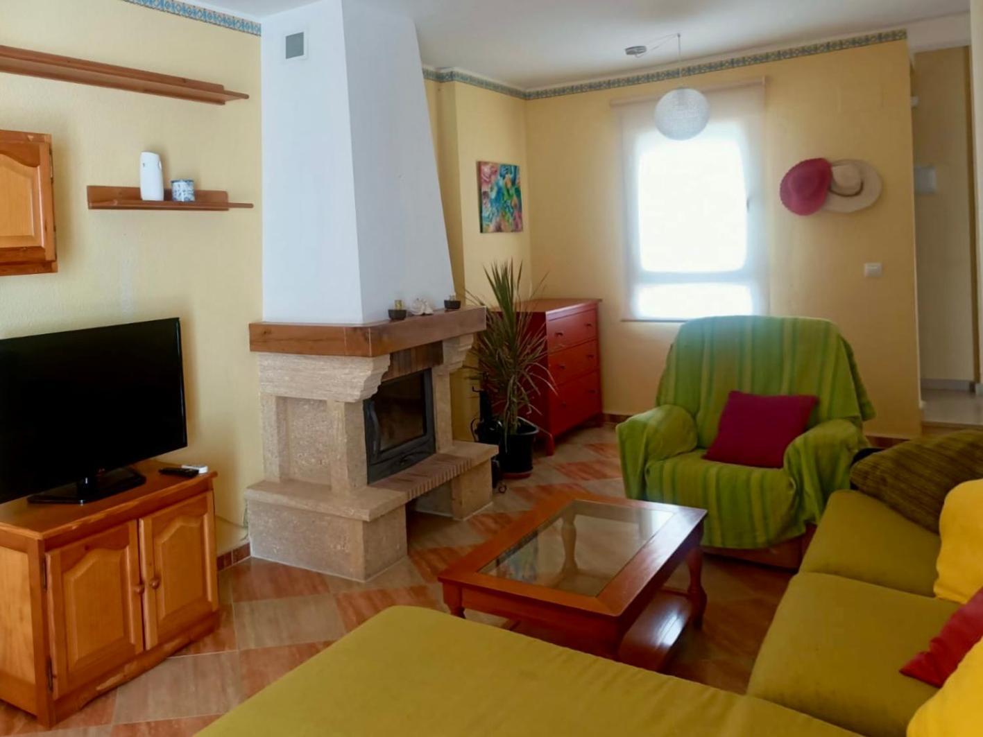 Chalet Adosado Con Azotea Andaluza Y Patio, Junto A La Playa Ісла-Крістіна Екстер'єр фото